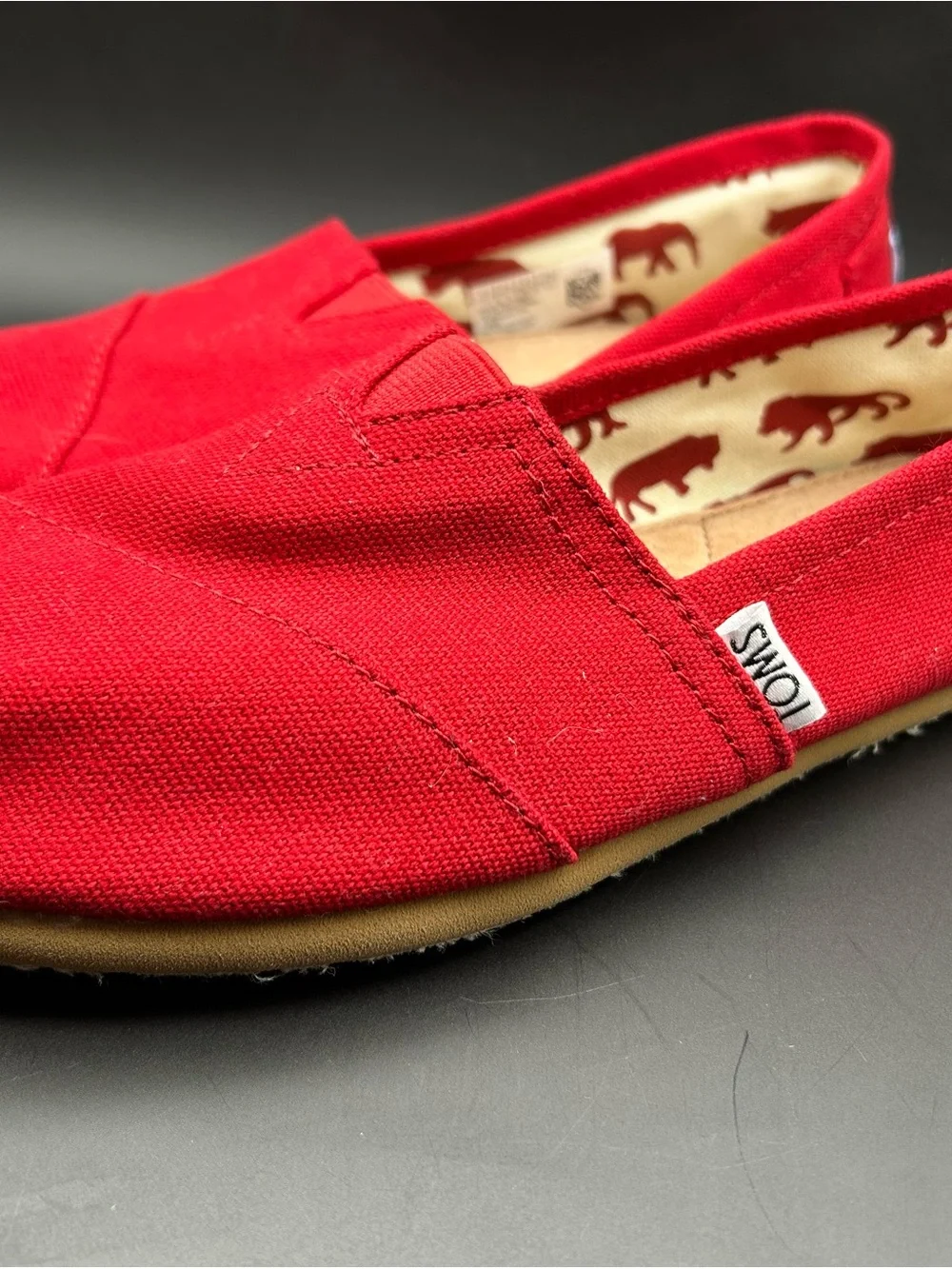 Toms Kids Canvas Slip-Ons in Bright Red